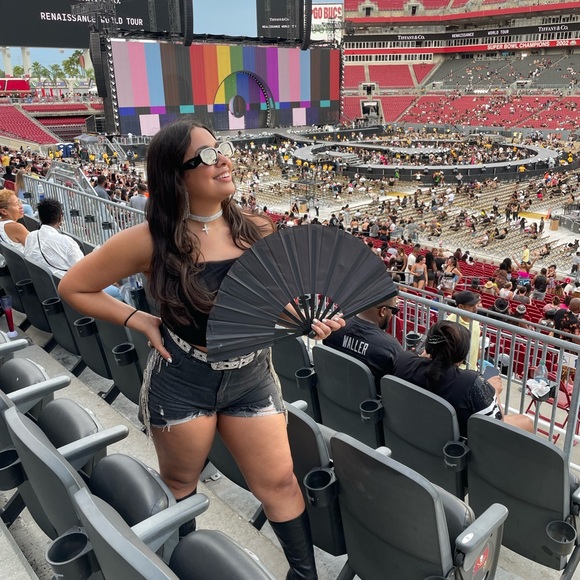 Western flair shorts - Picture 3 of 3